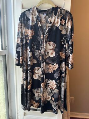 Tiffany Lane Black Floral Tie-Neck Swing Dress